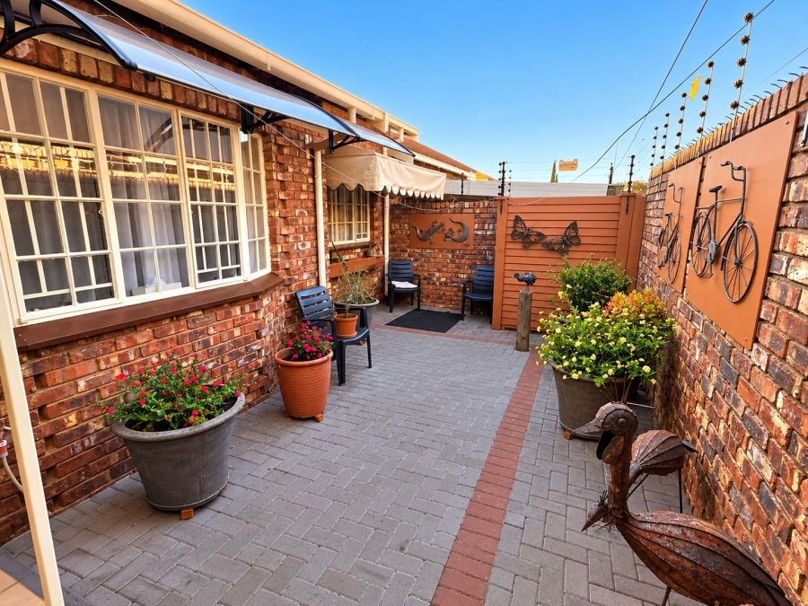 3 Bedroom Property for Sale in Uitsig Free State